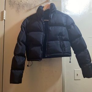 Black crop puffer coat